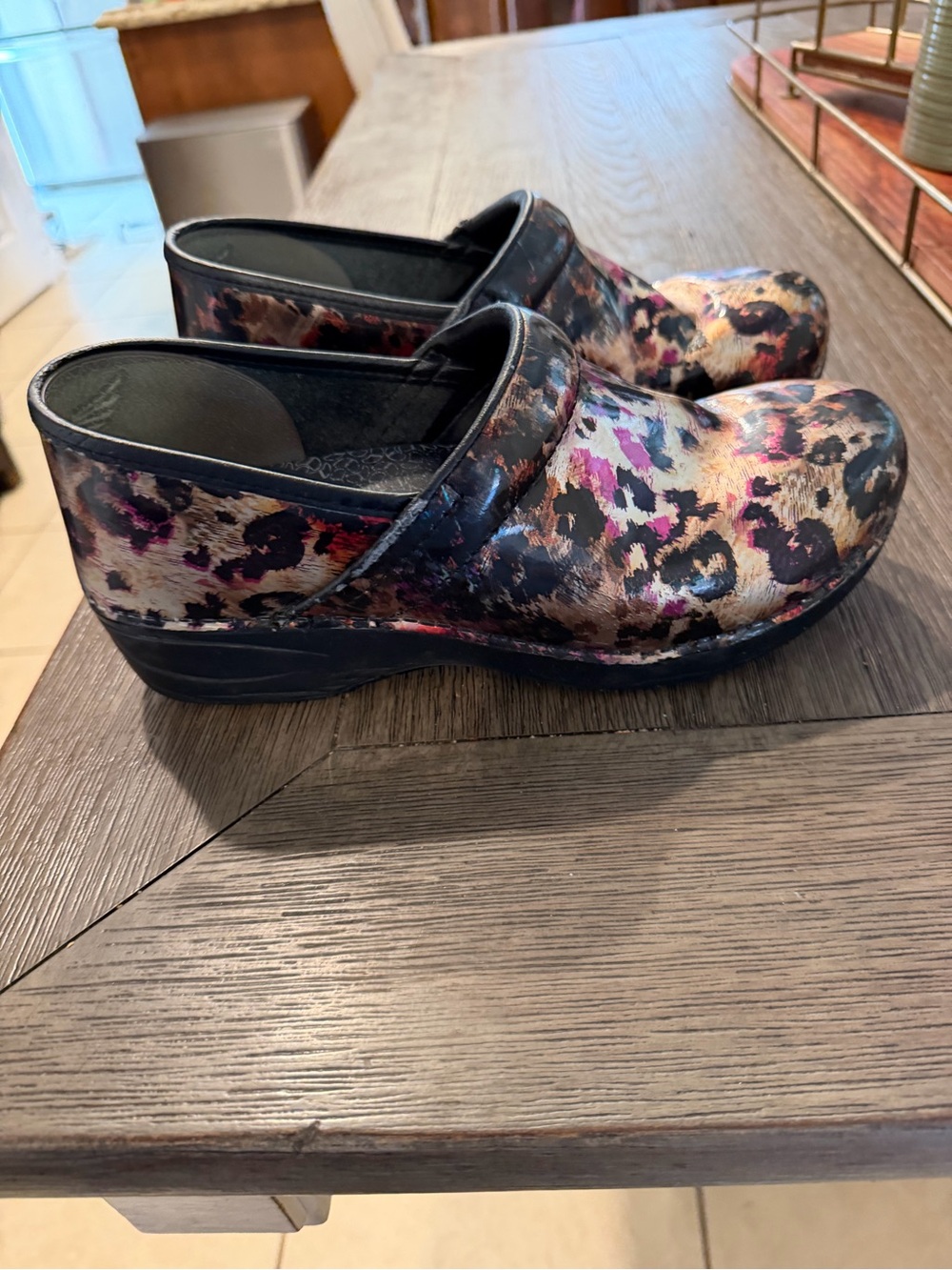 Dansko XP 2.0 Purple Leopard Patent Clog